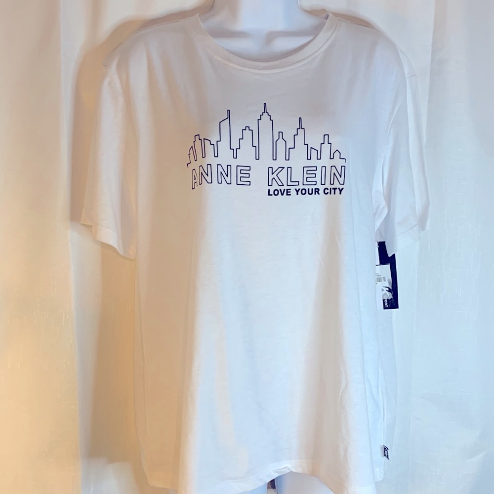 2/$20 Anne Klein M Cityscape Tee - Picture 1 of 10